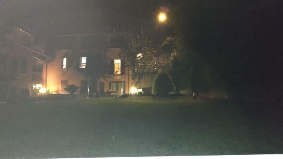 Holiday House Camillina ซาโล ภายนอก รูปภาพ
