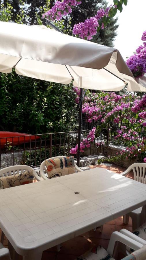 Holiday House Camillina ซาโล ภายนอก รูปภาพ